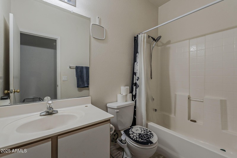 30-web-or-mls-6th Ave-30