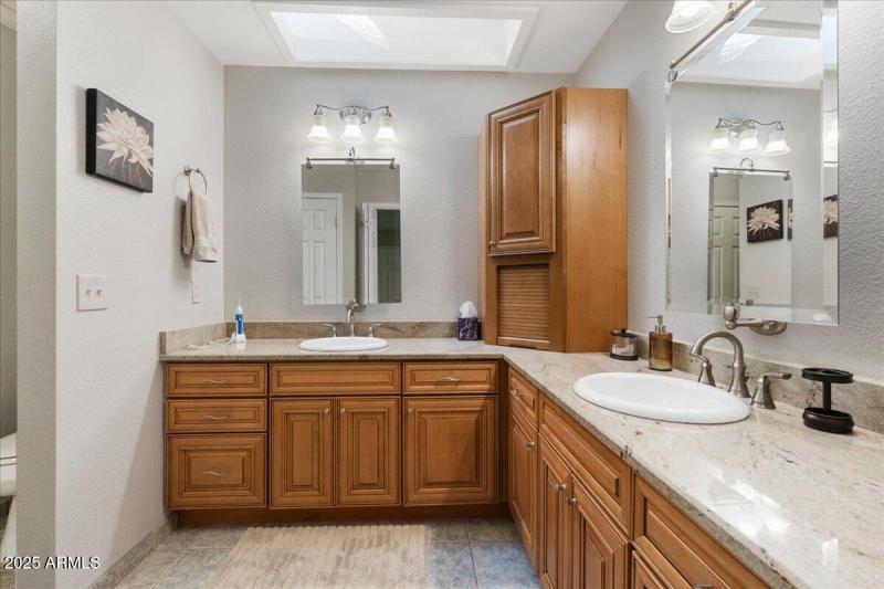 13-Primary Bathroom Vanity