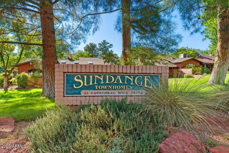 27-Sundance Townhomes Community