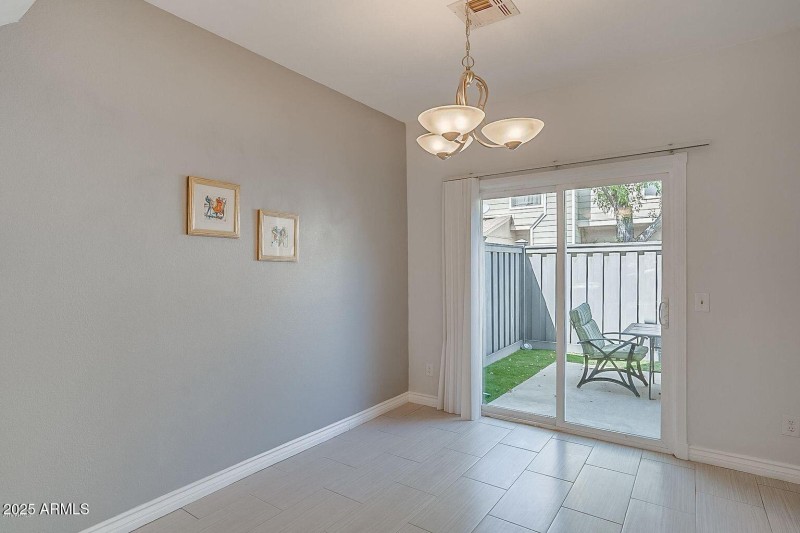 20190914141837282791000000-o