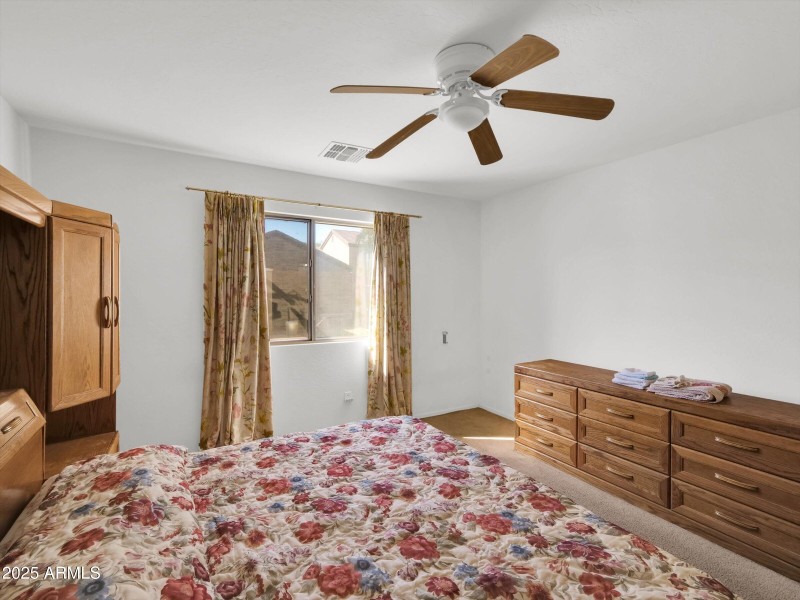 24-10911 W Meadowbrook Avenue-24