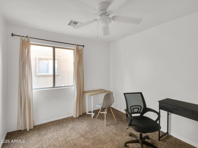 27-10911 W Meadowbrook Avenue-27