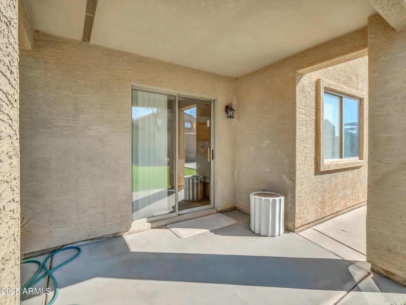 36-10911 W Meadowbrook Avenue-36