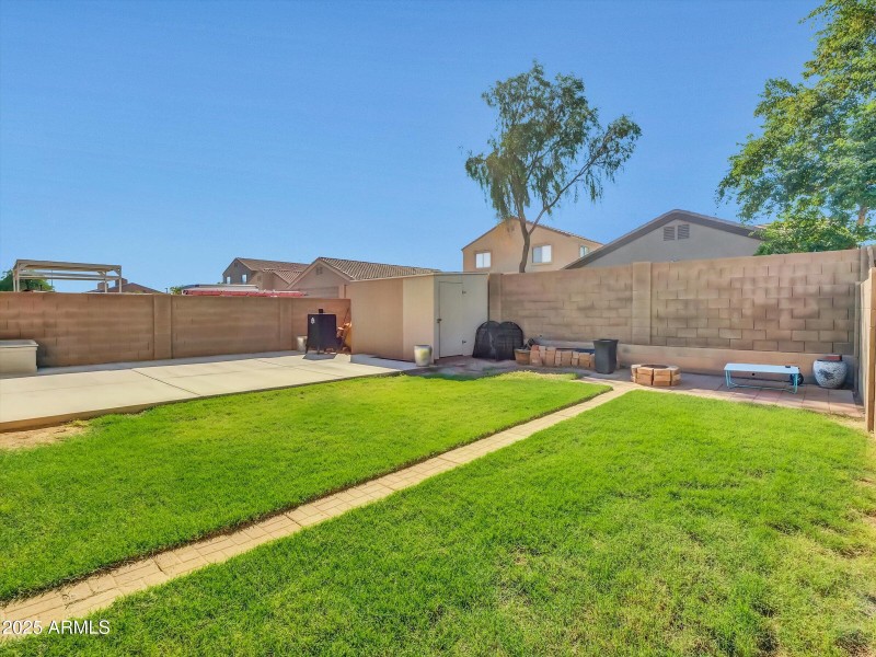 37-10911 W Meadowbrook Avenue-37