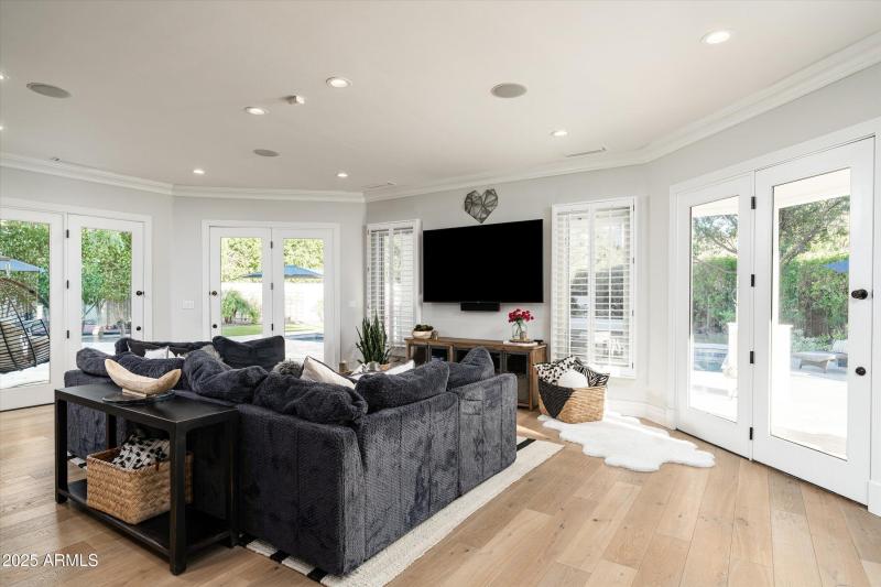 029-6113 E Calle Del Norte (28 of 101)