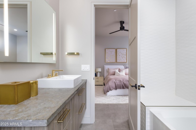 109 Summit Way Guest Bed 2 Bathroom