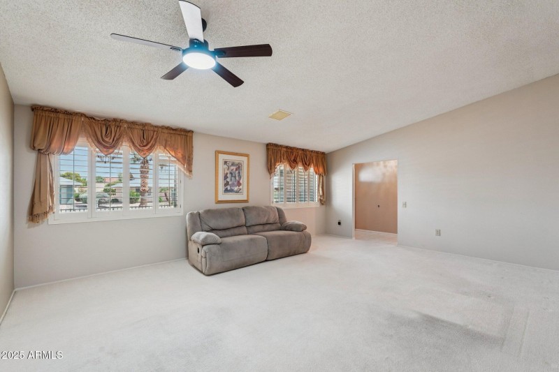 12-web-or-mls-W Crystal Lake Dr-S2909-01