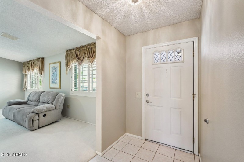 14-web-or-mls-W Crystal Lake Dr-S2909-01