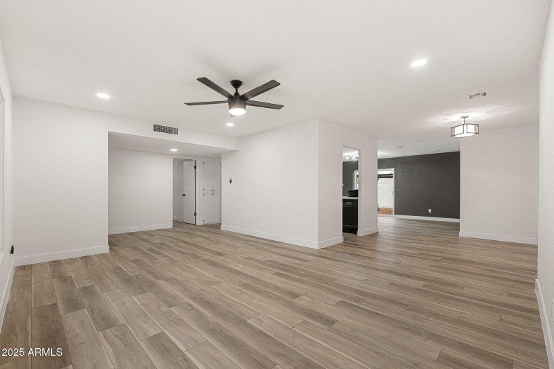 5117 W Crocus Dr - 06