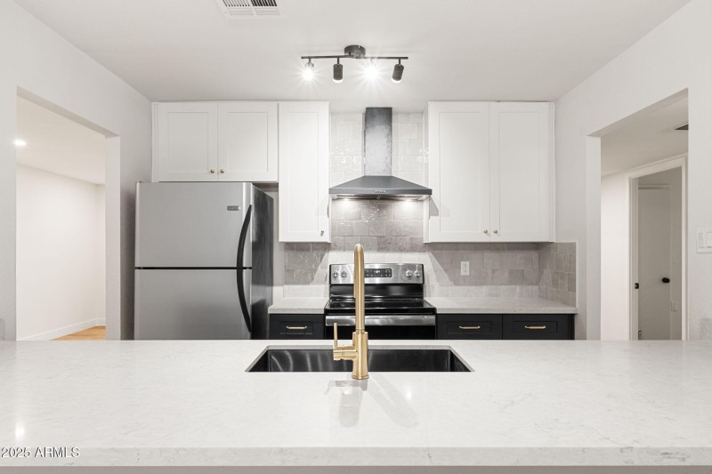 5117 W Crocus Dr - 11