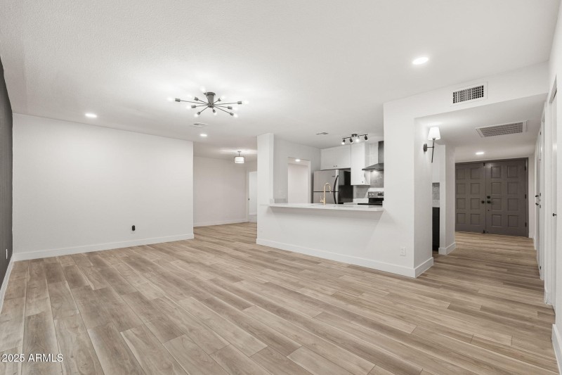 5117 W Crocus Dr - 17
