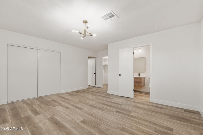 5117 W Crocus Dr - 23