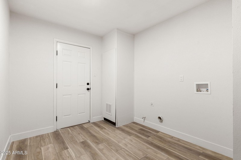 5117 W Crocus Dr - 32