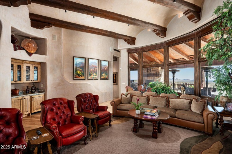 Wet bar for entertaining
