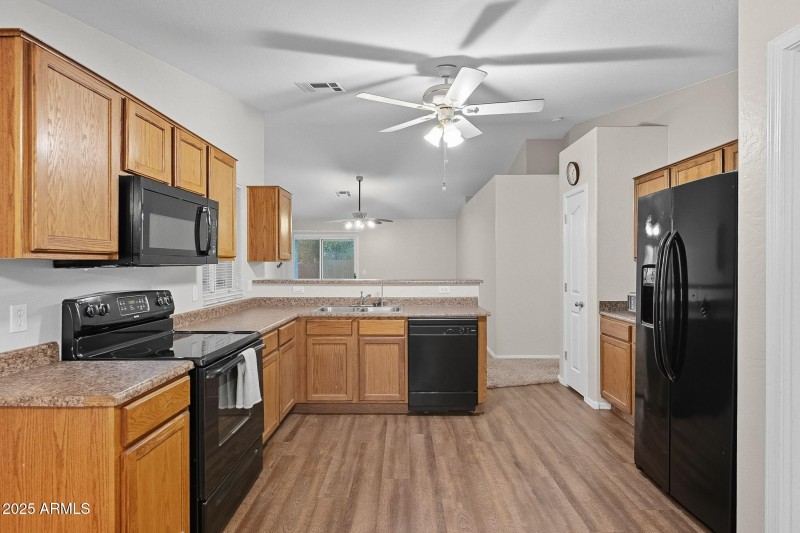 10-web-or-mls-Pecan-10