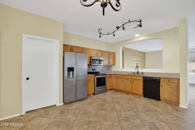 17_017_053_a4m_pershing