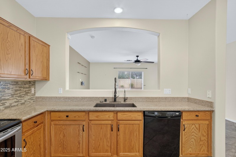 20_020_061_a4m_pershing