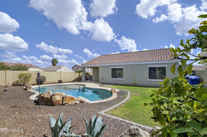 45_045_136_a4m_pershing