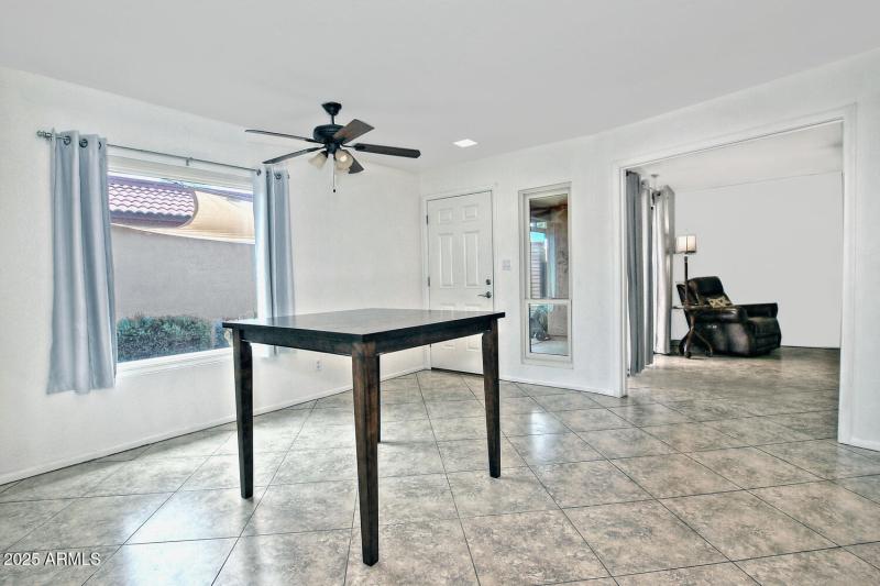 5202 E Tamblo Dr Phoenix AZ-large-010-00