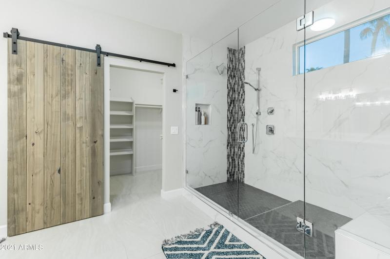 Master Bath 1 (Twilight)