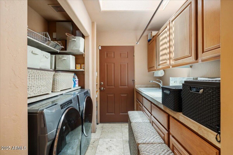 22-Laundry Room