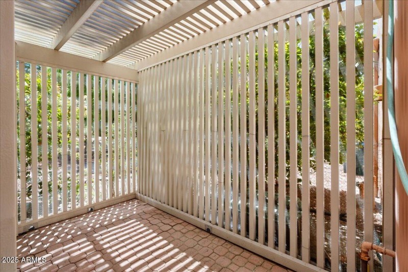 26-Dog Run from Bedroom 3