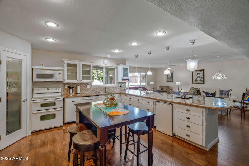 17-web-or-mls-Done Interior-9