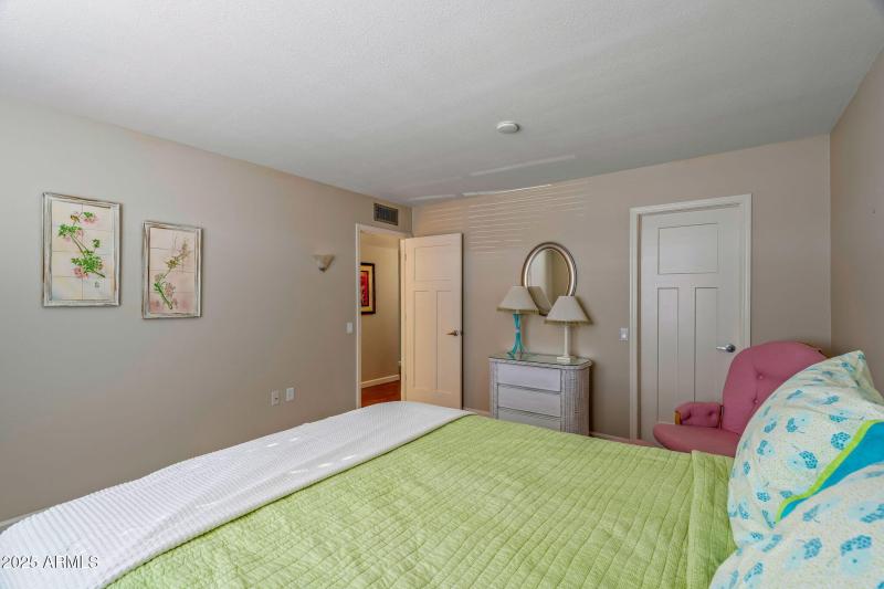 26-web-or-mls-Done Interior-28