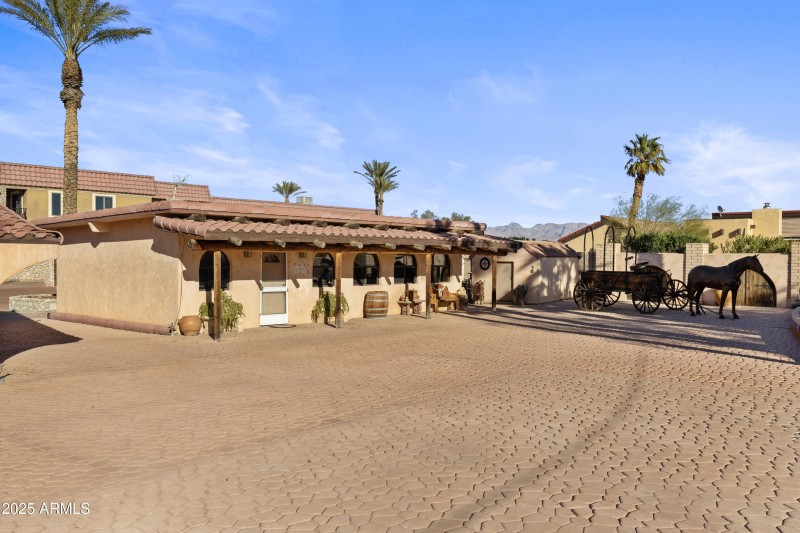 GUEST COTTAGE - EXTERIOR (1)