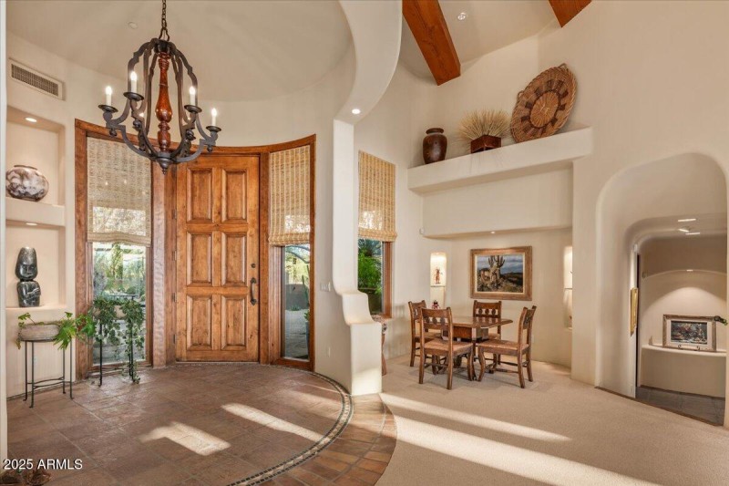 Foyer Details