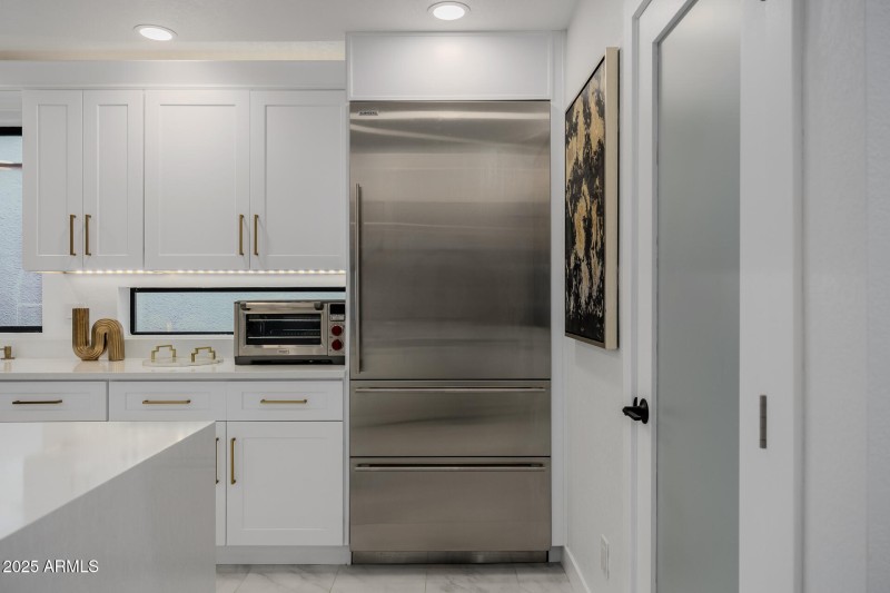 Sub Zero Refrigerator