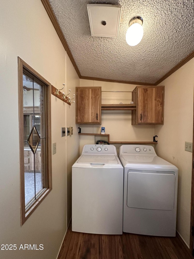 Included washer/dryer!