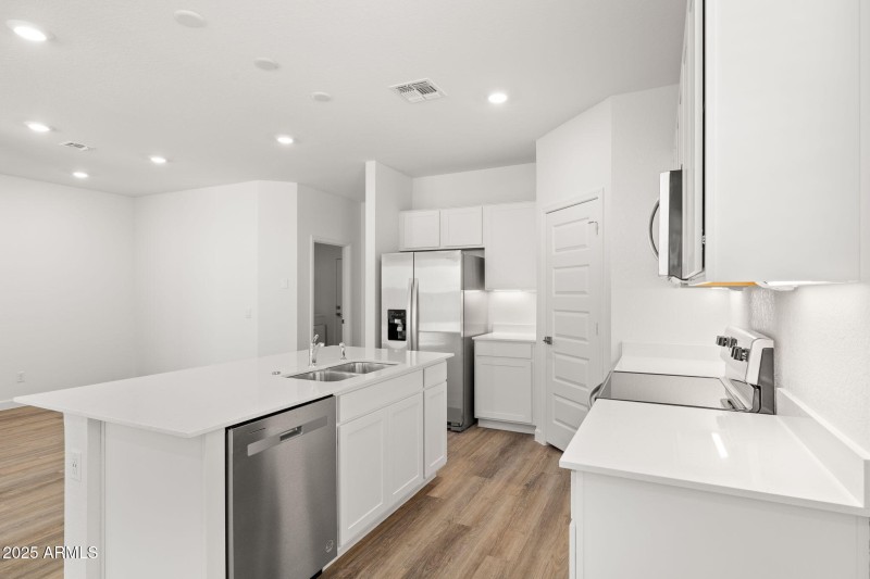 23-web-or-mls-17713-w-eva-st-lot-3-zanje