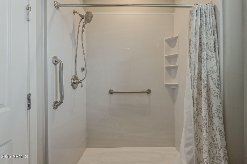 2nd Master Suite Walk in shower