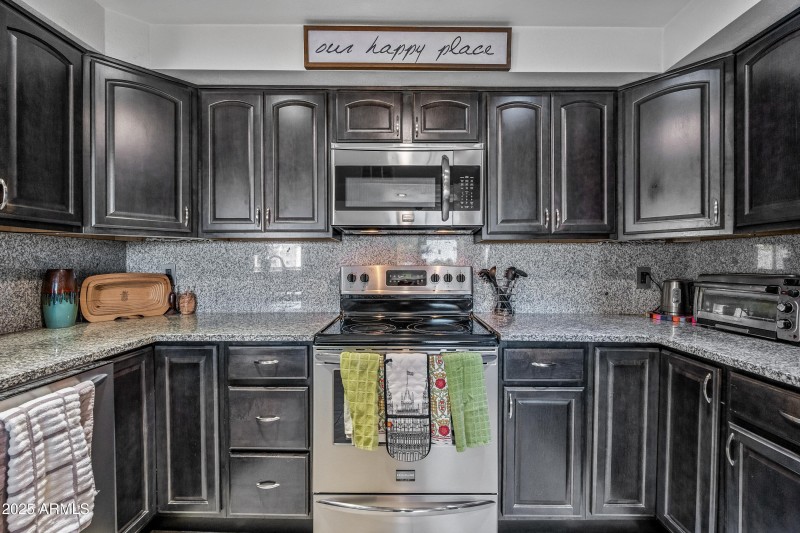 18-7940ECR411-ocupix