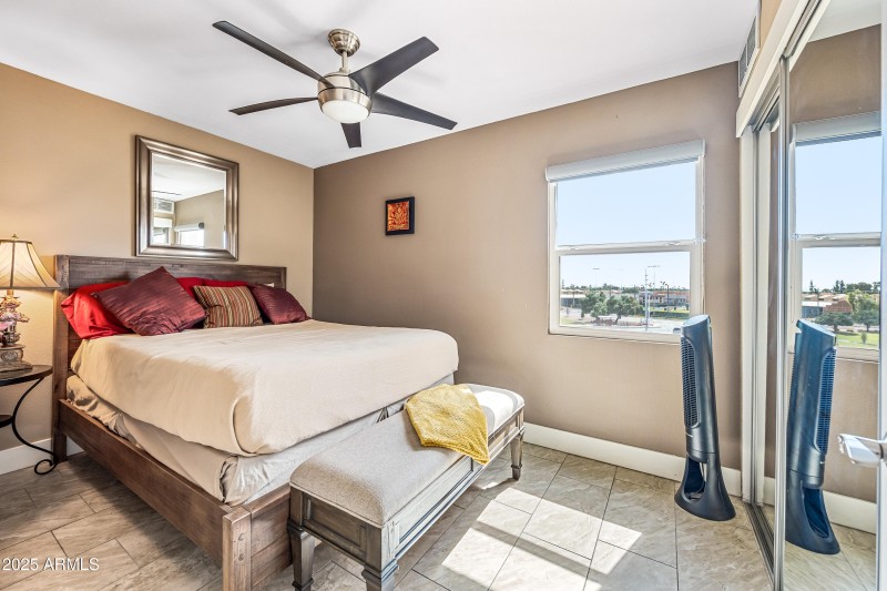 44-7940ECR411-ocupix