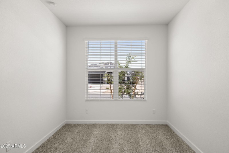 7-web-or-mls-17713-w-eva-st-lot-3-zanjer