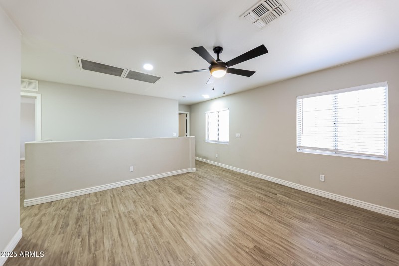 012-photo-sitting-room-14775290