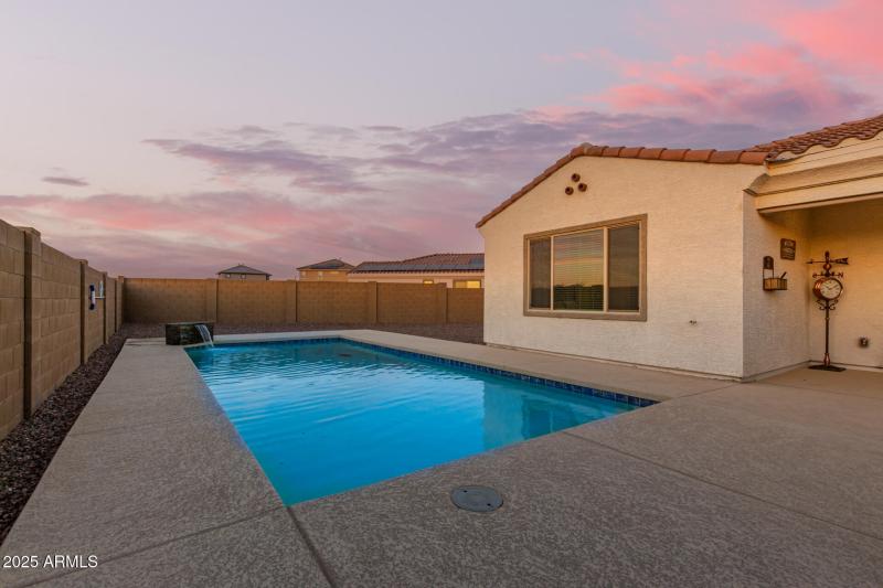 Roberts - 332 S 202nd Ln 37