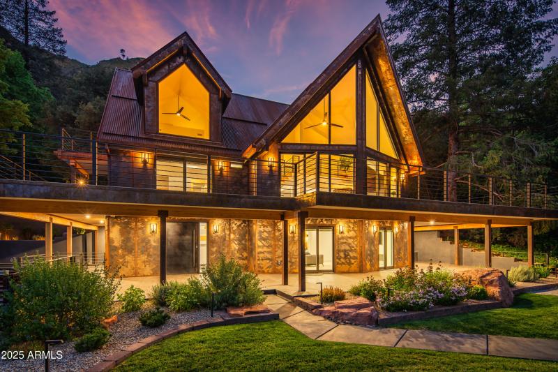 PEACEFUL YEAR-ROUND GETAWAY