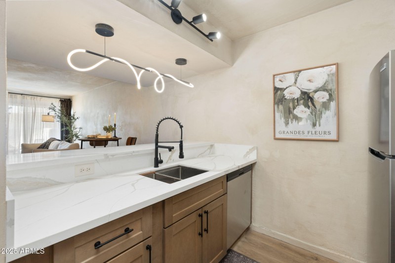 11-web-or-mls-DSC01110