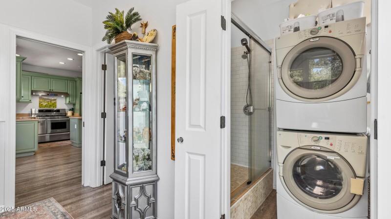 303 W Juniper Ave-59