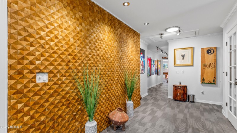 303 W Juniper Ave-63