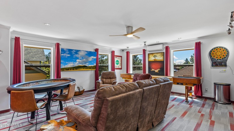 303 W Juniper Ave-88