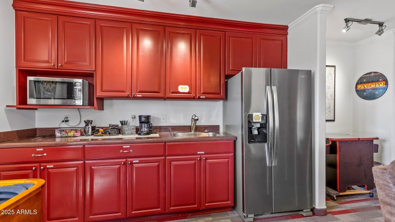 303 W Juniper Ave-90