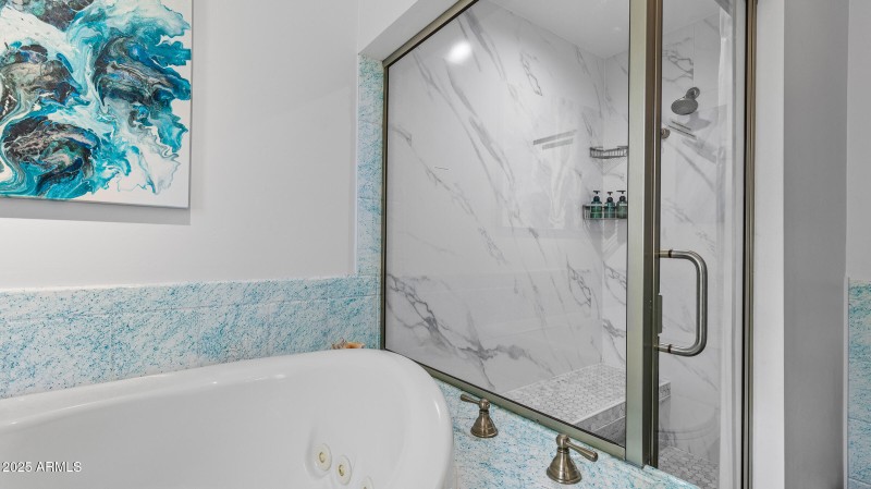 303 W Juniper Ave-99