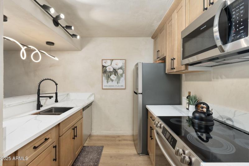 15-web-or-mls-DSC01124 copy