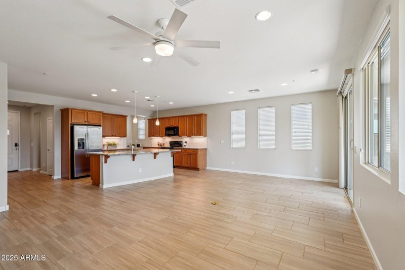 10-web-or-mls-W Montansoro Ln-S2909-010