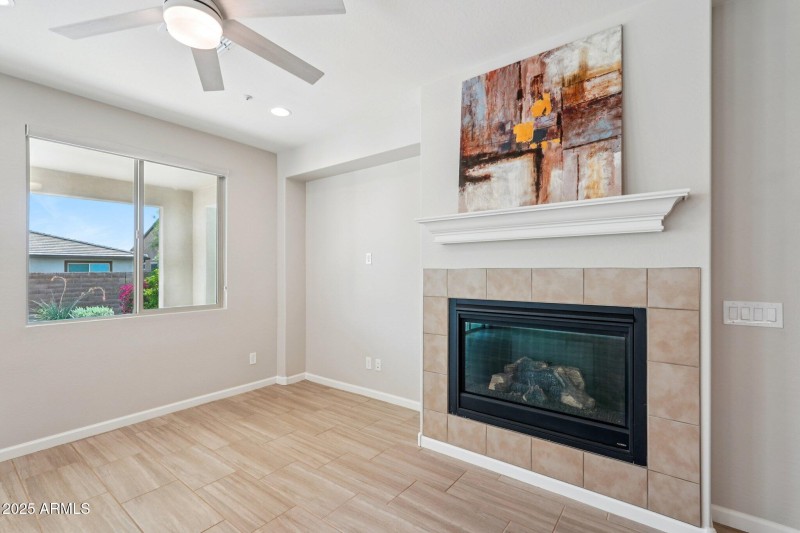 13-web-or-mls-W Montansoro Ln-S2909-013