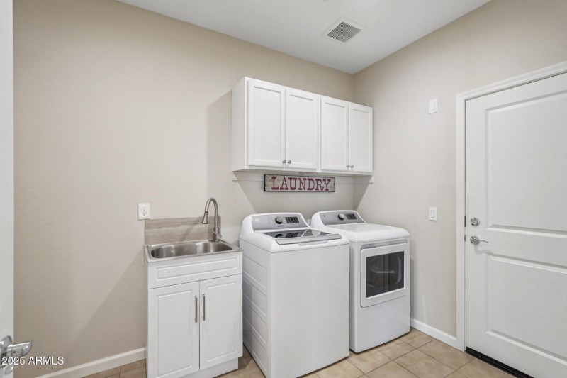 25-web-or-mls-W Montansoro Ln-S2909-025